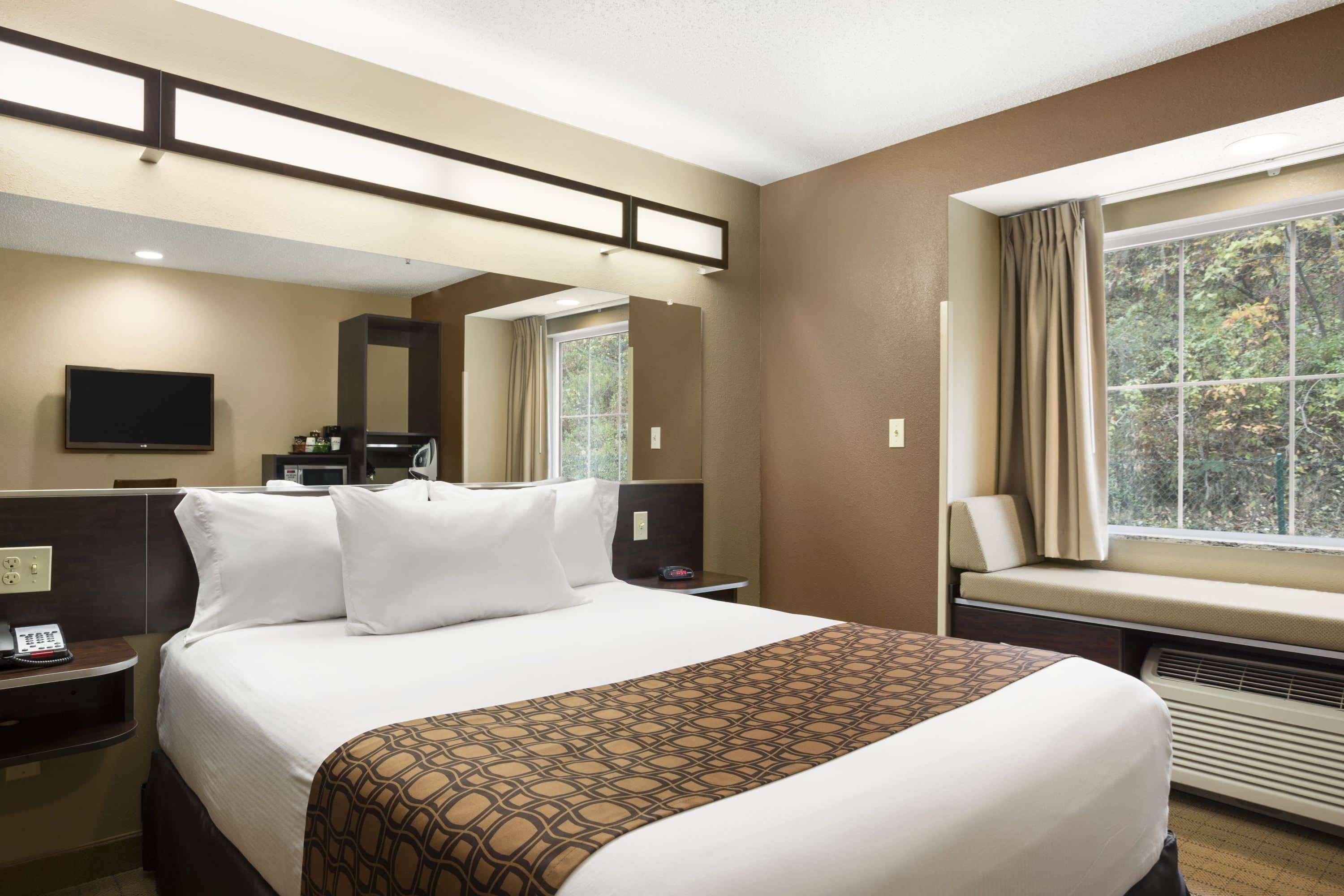 Microtel Inn & Suites By Wyndham Кембридж Экстерьер фото